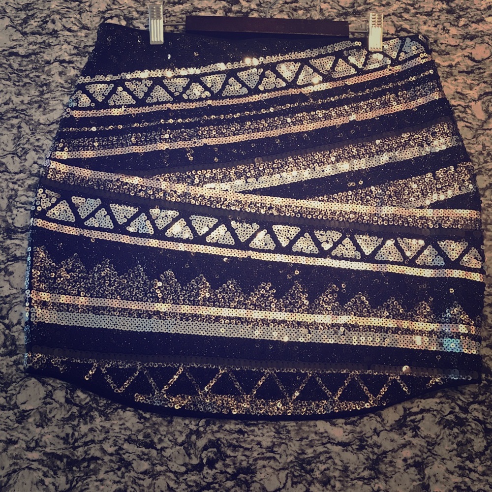 Express Sequin Skirt